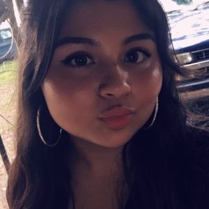 Meet your Posher, Jasmine